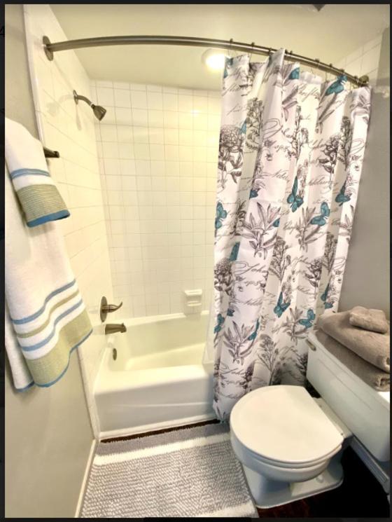 Private Bedroom Suite - Communal House Near Integris Οκλαχόμα Εξωτερικό φωτογραφία