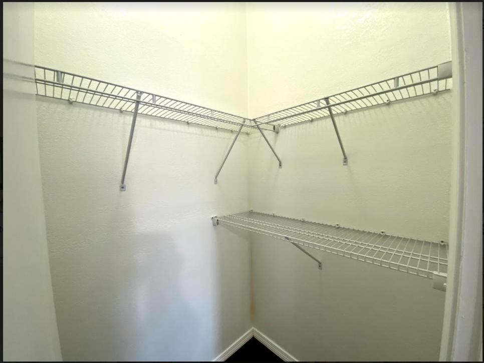 Private Bedroom Suite - Communal House Near Integris Οκλαχόμα Εξωτερικό φωτογραφία