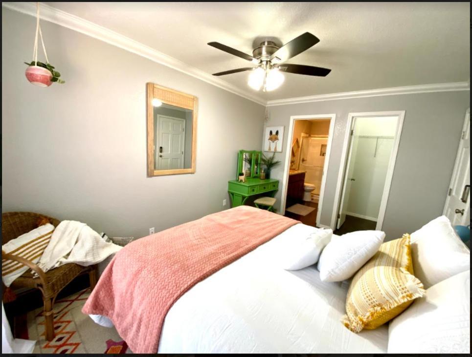 Private Bedroom Suite - Communal House Near Integris Οκλαχόμα Εξωτερικό φωτογραφία