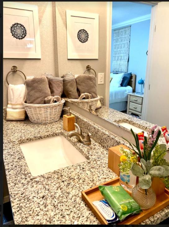 Private Bedroom Suite - Communal House Near Integris Οκλαχόμα Εξωτερικό φωτογραφία