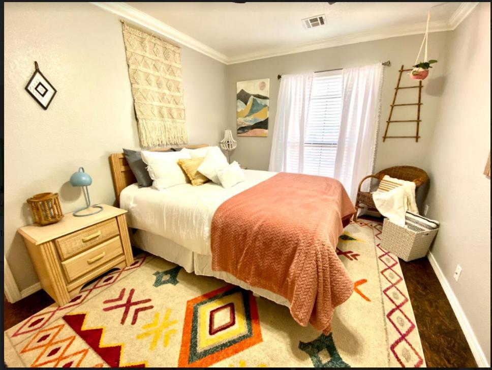 Private Bedroom Suite - Communal House Near Integris Οκλαχόμα Εξωτερικό φωτογραφία